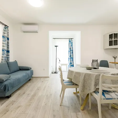 Apartment Bombera 2 By Interhome